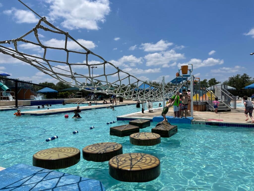 Veterans Memorial Pool